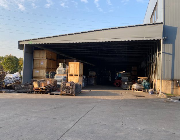 青山大型倉庫雨棚
