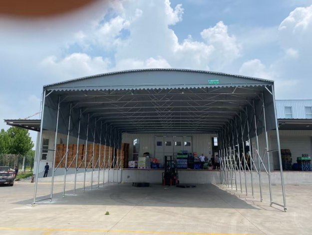 細(xì)河移動(dòng)雨棚